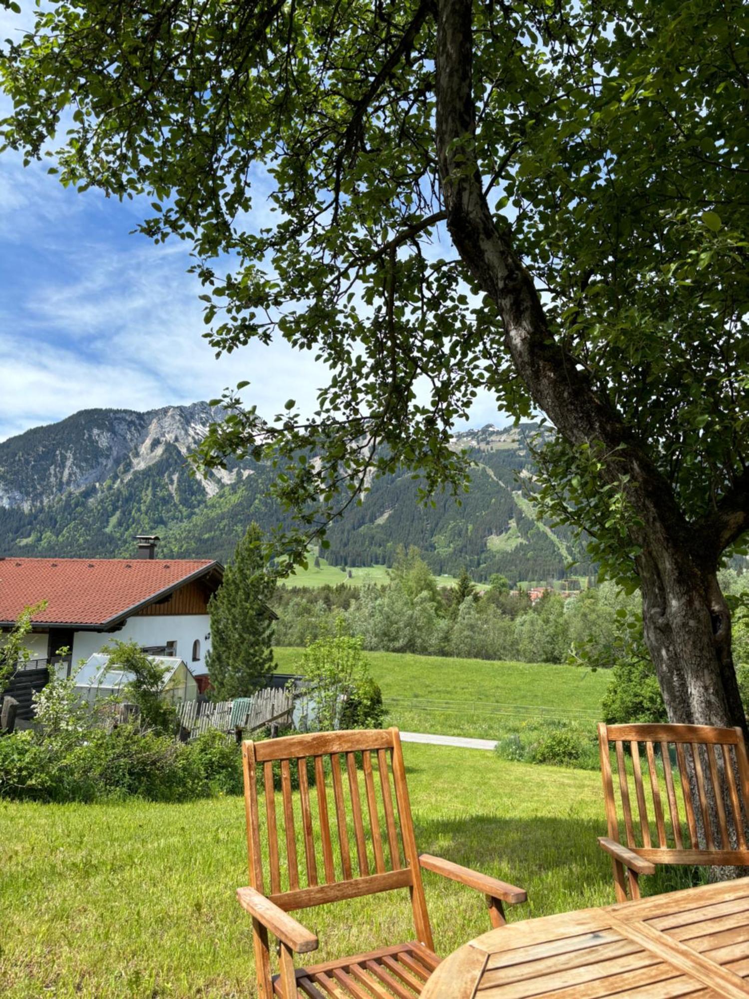 Apartmenthaus Ehrenberg Ehenbichl Buitenkant foto