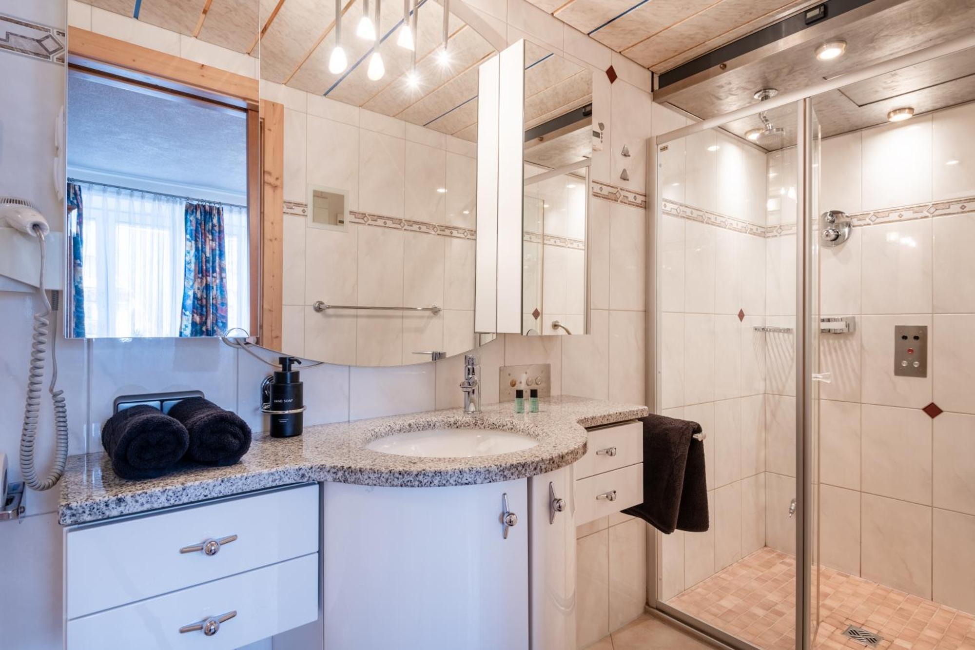 Apartmenthaus Ehrenberg Ehenbichl Buitenkant foto