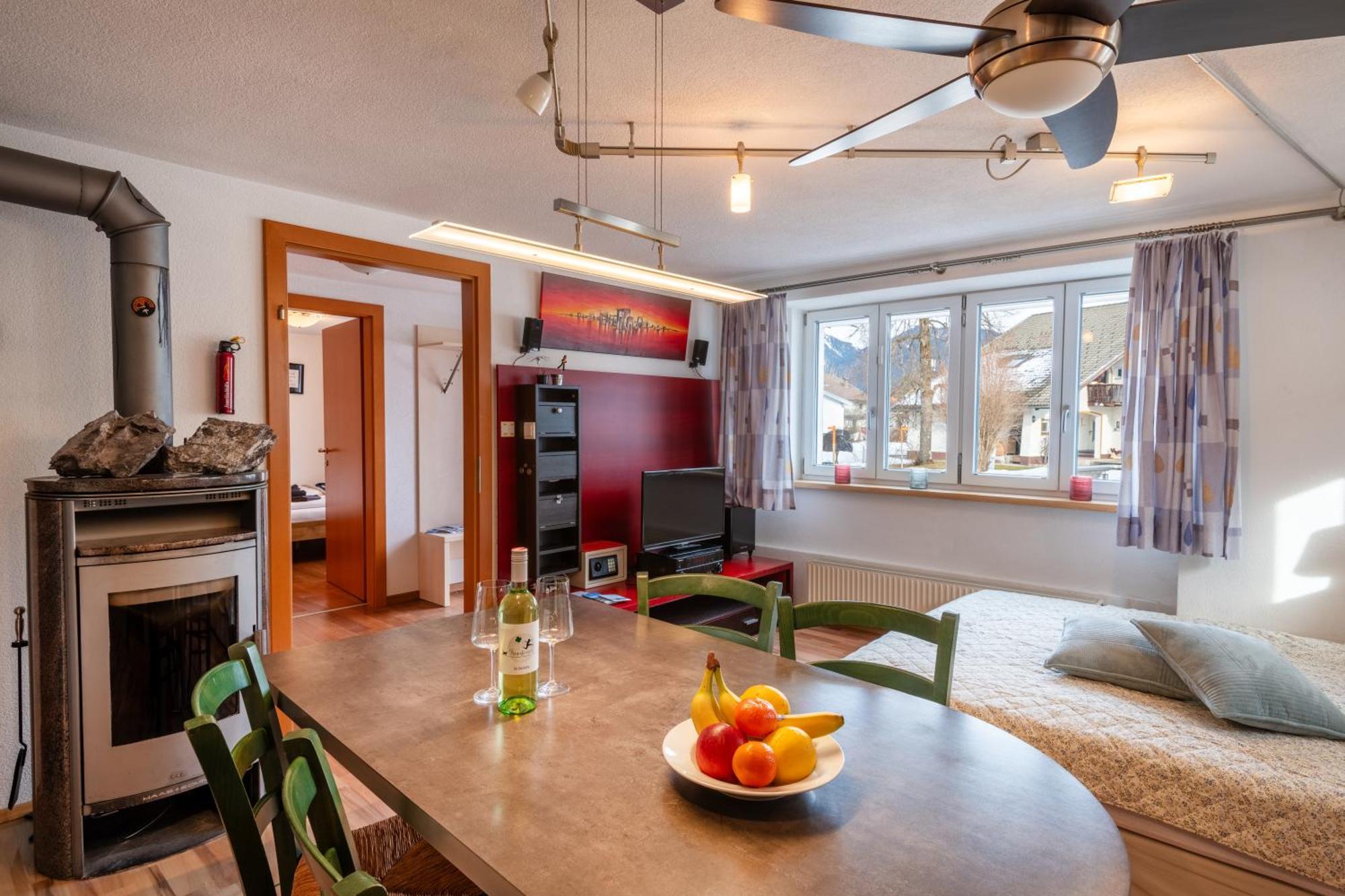 Apartmenthaus Ehrenberg Ehenbichl Buitenkant foto